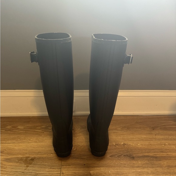 Women’s Hunter Tall Matte Black Rain Boots Size 6 runs big (fits size 7.5) - Picture 4 of 7